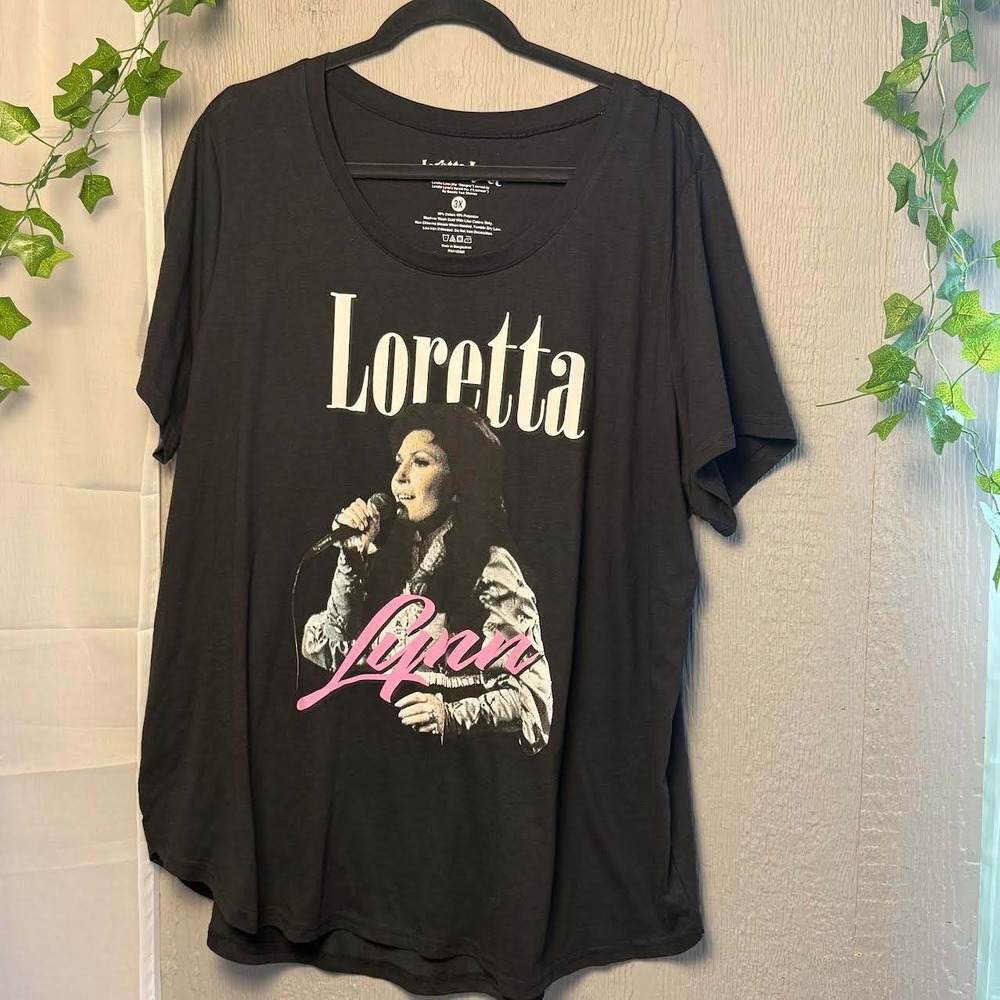 Loretta Lynn Graphic T-Shirt Goodie Two Sleeves Black Plus Size 3X Curved Hem